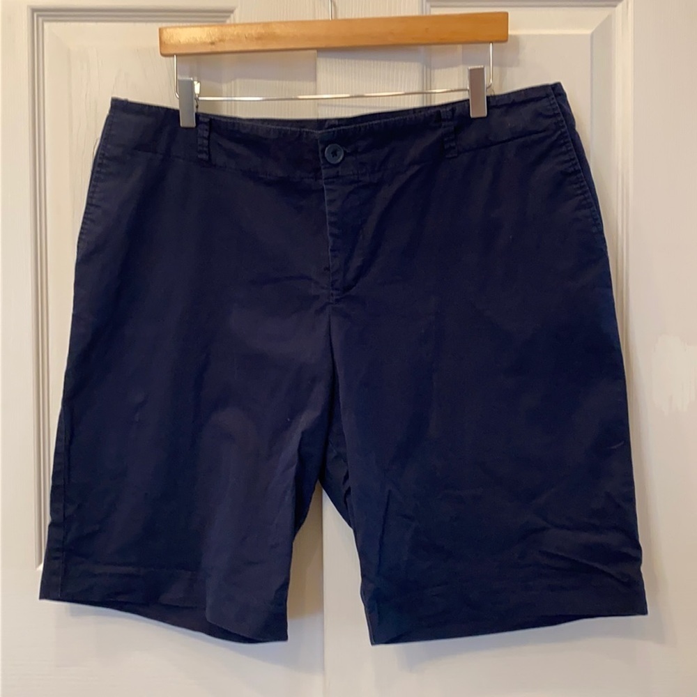 Mossimo navy blue stretch shorts 18w